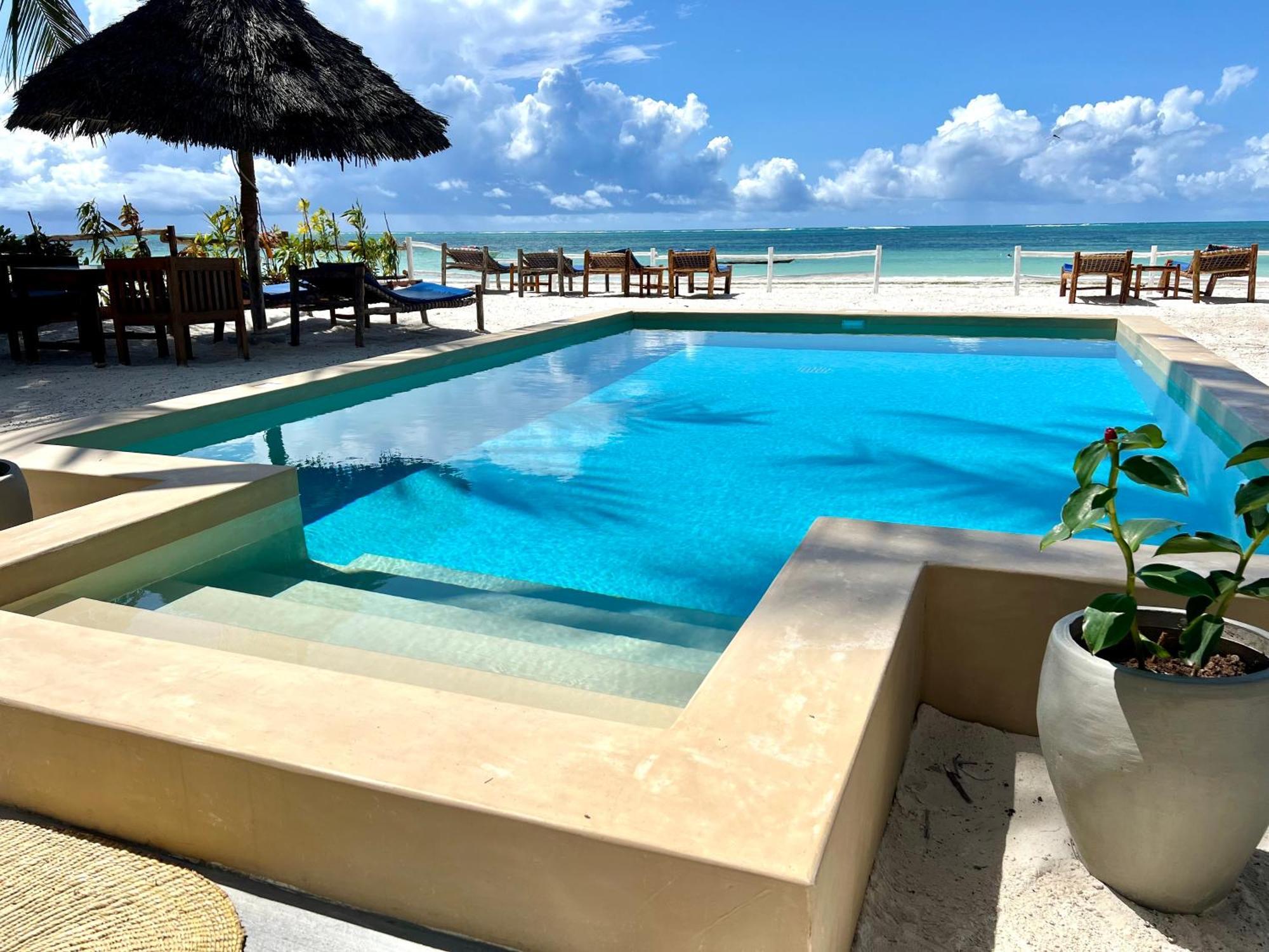 The African Paradise Hotel Bwejuu